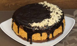 Бисквитный торт на скорую руку из простых ингредиентов — подробный рецепт